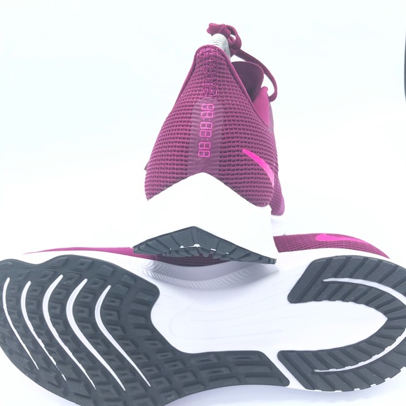 Nike Zoom Rival Fly | Size 8 - Picture 12 of 12